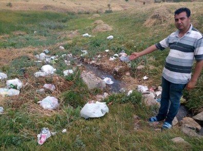 Otluca Köyü Piknikçiler Tarafından Kirletiliyor