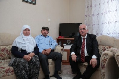 Vali Tuna, Şehit Kamil Üngör'ün Ailesini Ziyaret Etti