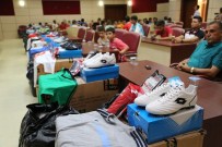 YÜREĞIR BELEDIYE BAŞKANı - Başkan Çelikcan'dan Amatörlere Malzeme Yardımı
