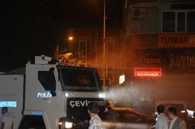 Bursa'da Gerginlik Bu Gece De Sürdü