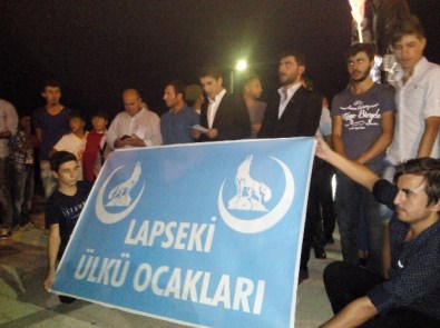 Lapseki'de Şehitlere Saygı Yürüyüşü