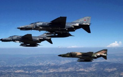 O 7 Terörist Hava Bombardımanıyla Öldürüldü !