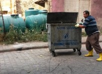 GÖKHAN KARAÇOBAN - Alaşehir'de Çöp Konteynırları Dezenfekte Ediliyor
