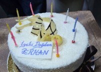 Erkan Kaş'a Sürpriz Doğum Günü Partisi