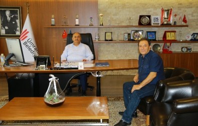 İstihdam Merkezi Aracılığıyla İş Sahibi Olan Vatandaştan, Başkan Hasan Can'a Ziyaret