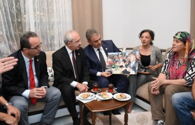 Kılıçdaroğlu'ndan Şehit Polisin Ailesine Ziyaret