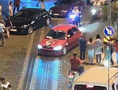 Teröre lanet yürüyüşünde 'PKK provokasyonu' iddiası