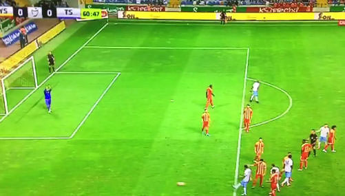 Erkan Zengin'den yılın fair-play hareketi