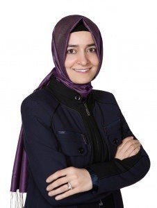 AK Parti'de İlk Başörtülü Genel Başkan Yardımcısı