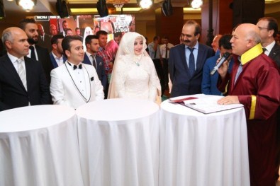 Başkan Danışmanı Ünlü, Dünya Evine Girdi