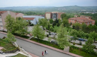 BÜ Öğrencilerine Sosyal Medyadan Ulaştı