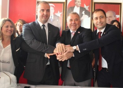 MHP'den 3 İsim Aday Adaylığını Açıkladı