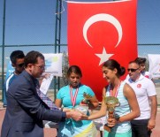 ODABAŞı - Büyükşehir, Tenis'in Yıldızlarını Ağırladı