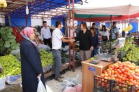 PAZAR ESNAFI - Edremit Belediyesi'nin Sebze Ve Meyve Yetiştiricileri Pazarı'na Yoğun İlgi