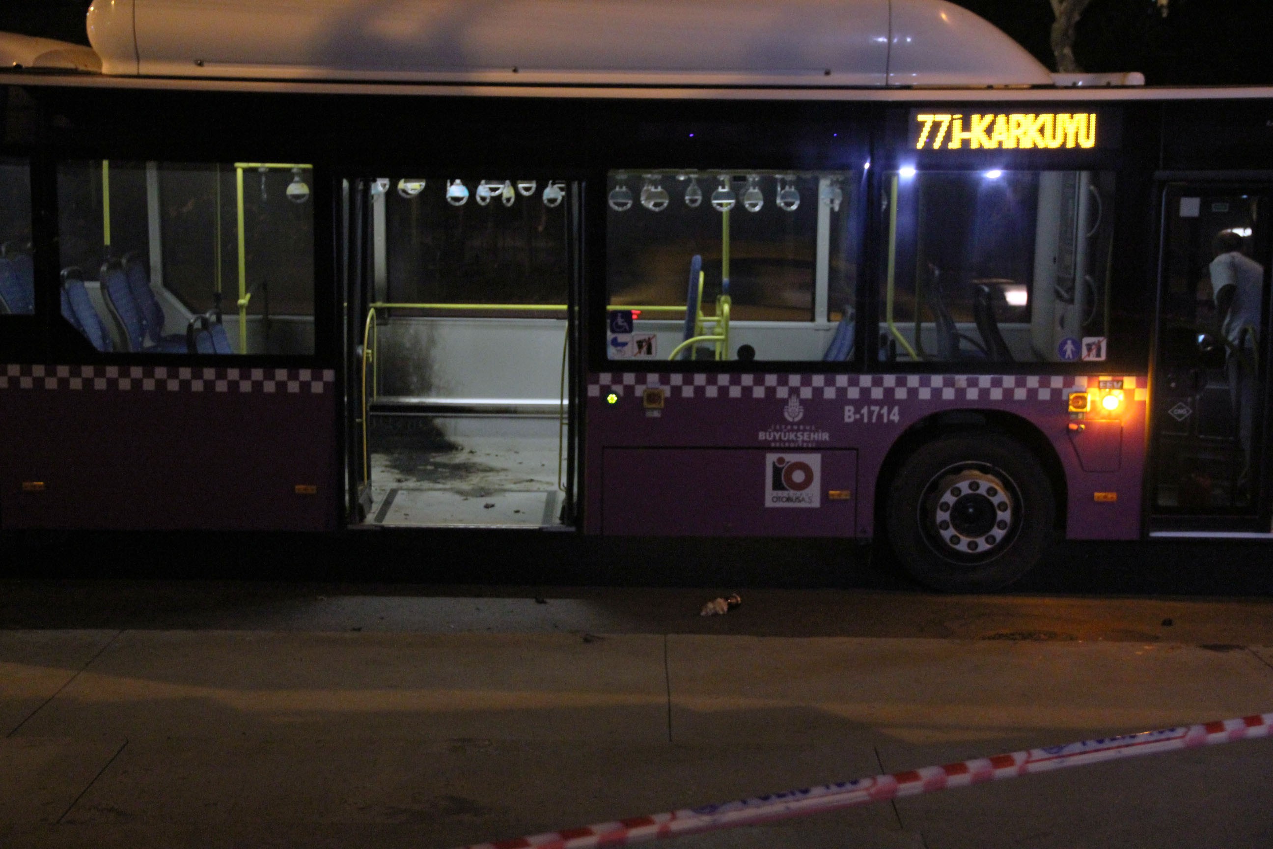 Yolcu otobüsüne molotoflu saldırı