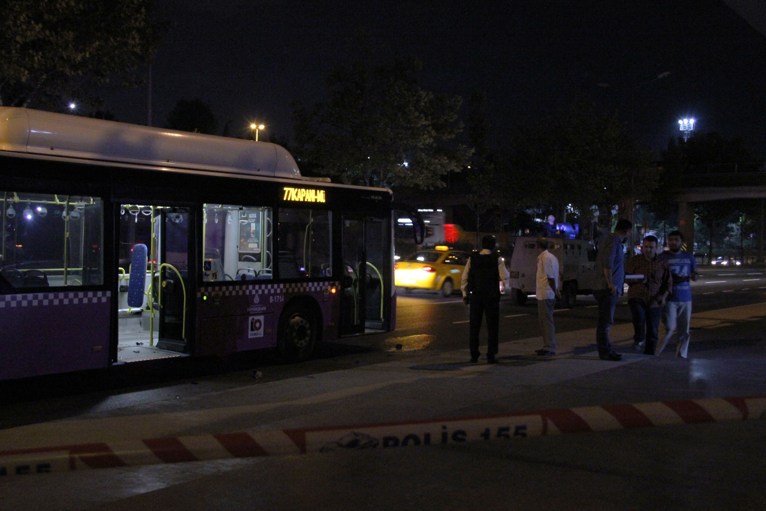 Yolcu otobüsüne molotoflu saldırı