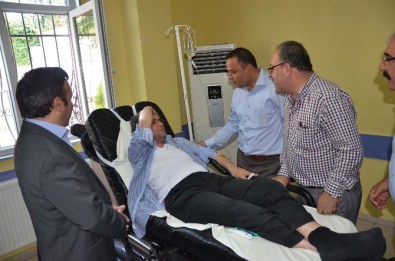 Aksaray AK Parti Heyetinden Hastane Ziyareti
