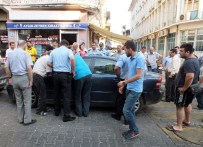 Annesinin Araçta Bıraktığı Çocuğu Polis Kurtardı