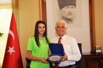 MUĞLA BELEDIYESI - Büyükşehir Belediyesi'nin Başarılı Sporcusu Arkas Forması Giyecek