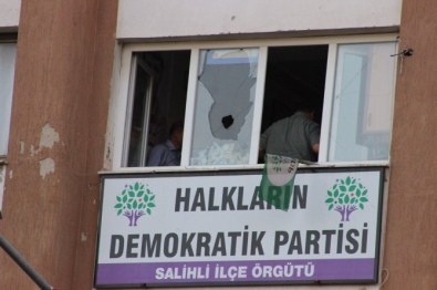 Salihli HDP İlçe Binasında Polis Arama Yaptı