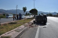 Sıkıştıran Araçtan Kurtulmak İsterken Kaza Yaptı