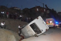 YASIN ÖZTÜRK - Tarım İşçilerini Taşıyan Minibüs Takla Attı Açıklaması 3 Ölü, 17 Yaralı