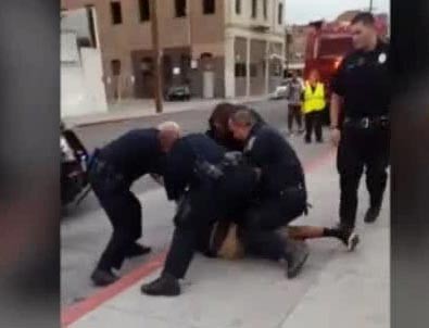 ABD'de siyahi çocuğa polis şiddeti