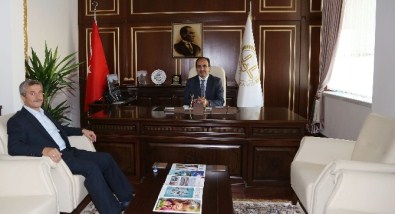 Başkan Tahmazoğlu'ndan Müftü Çelik'e Hayırlı Olsun Ziyareti