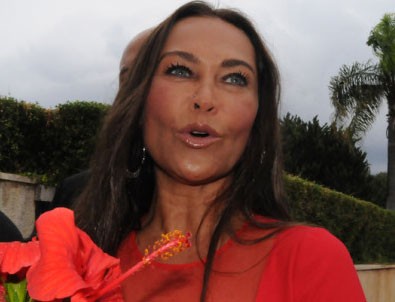 HDP'de Hülya Avşar heyecanı