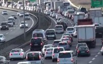 ORHANLı - İstanbul'da Bayram Trafiği Yoğunluğu