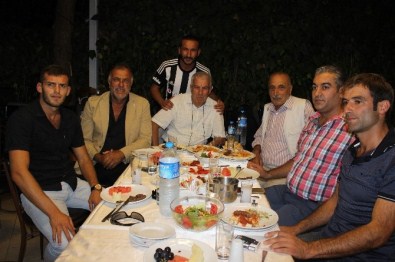 Kara Kartallar 'Babalar Ve Oğullar' Gecesinde Coştu