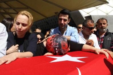 Ünlü İsimler Vehbi Dinçcan'ı Son Yolculuğuna Uğurladı