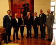 BÜLENT KERIMOĞLU - Başkan Akgün, Hopa Raporu'nu Kılıçdaroğlu'na Teslim Etti