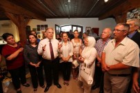 DÜNYA BARıŞ GÜNÜ - Huzurevi Sakinlerinin Sergisinden Barış Mesajları Yükseldi