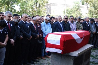 Şehit Cenazesinde 'PKK'lılar Ermeni' Diye Bağırdı