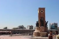 TAKSIM MEYDANı - Taksim'de Şüpheli Çanta Paniği