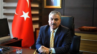 Vali Ahmet Okur, Uşak'ta Göreve Başladı