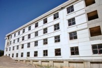 Yarım Kalan 500 Öğrenci Kapasiteli Yurt İnşaatı Yeniden Başladı