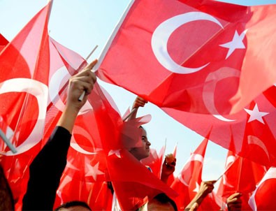 İstanbul'daki mitingde vatandaşlar tek yürek oldu
