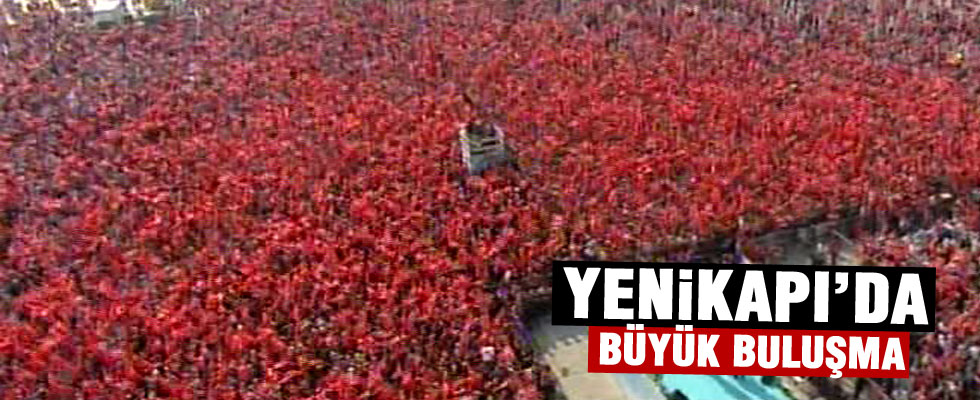 İstanbul'daki mitingde vatandaşlar tek yürek oldu