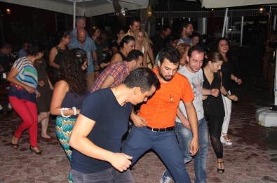 Dans Ederek Kilo Veriyorlar