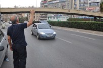 BALIK EKMEK - Su Satması Engellenince İntihara Kalkıştı