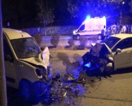 KALICI KONUTLAR - Düzce'de Trafik Kazası Açıklaması 5 Yaralı