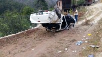 Kamyonet Uçuruma Yuvarlandı Açıklaması 1 Ölü, 2 Yaralı