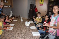 OMURİLİK FELÇLİLERİ - Omurilik Felçli Çocuklara Bayram Hediyesi