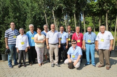 Buca'nın 32 Parkı Gönüllüsüne Kavuştu