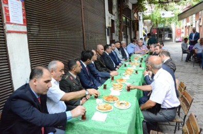 Safranbolu'da Protokol Vatandaşlar İle Bayramlaştı