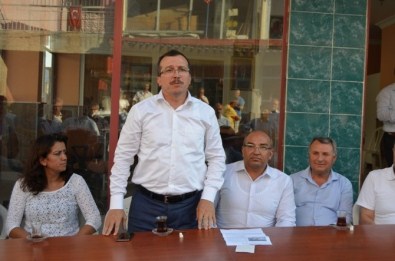 AK Parti Selendi İlçe Başkanlığı'nda Bayramlaşma Programı