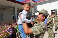 KARAKOL KOMUTANI - Nöbetteki Askeri Duygulandıran Görüşme