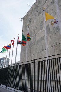 Vatikan Bayrağı BM'ye Asıldı, Sırada Filistin Bayrağı Var